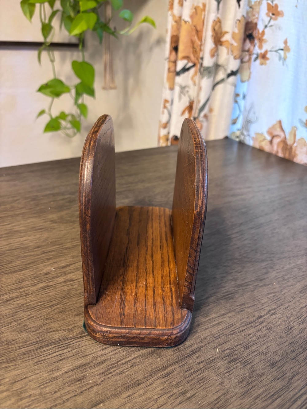 Vintage Wooden Napkin Holder - Warm Brown - Picture 2 of 7